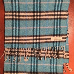 Burberry scarf 100% wool